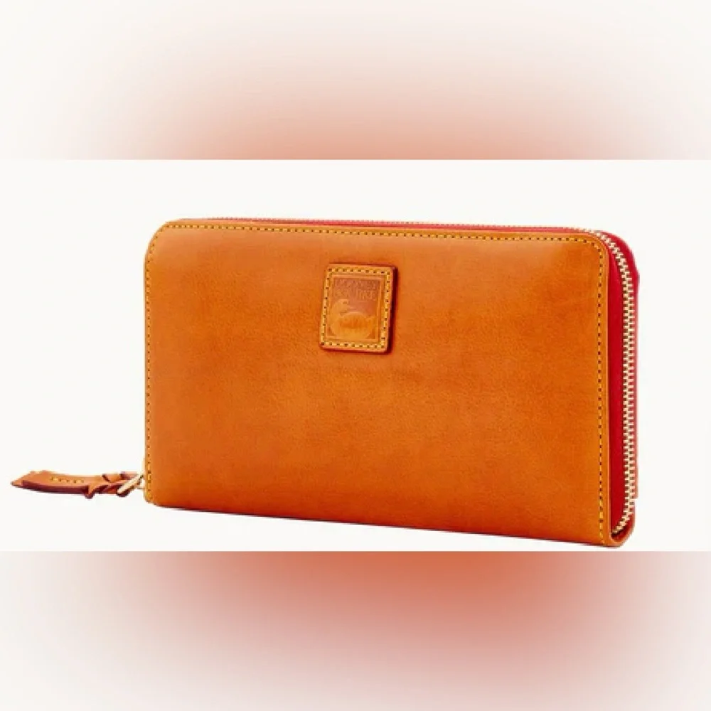 π§‘ Authentic Dooney & Bourke Large Zip Around Wristlet in Natural π§‘ - Picture 10 of 11